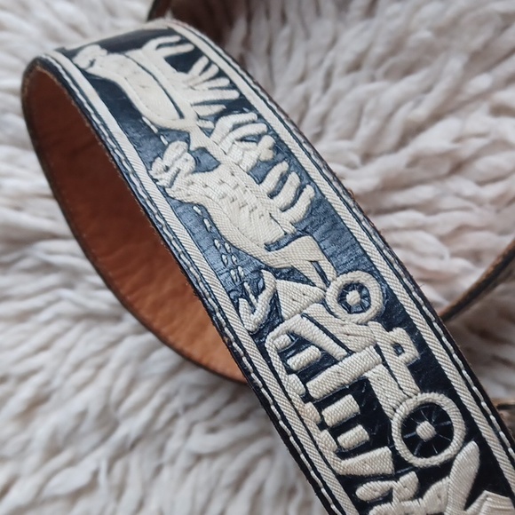 Remy Martin massive belt - Picture 8 of 16